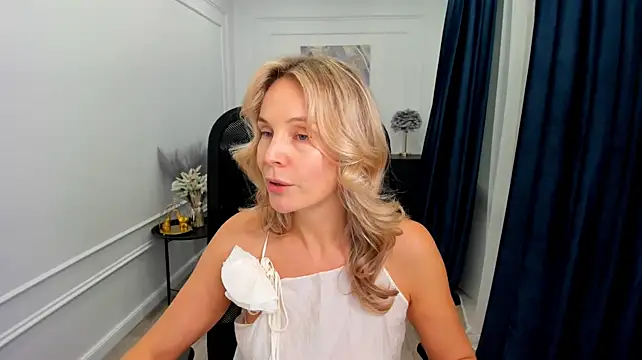 Sinty_Devis Chat XXX in diretta