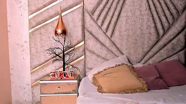 SmithBonilla Adlı Modelin Canlı XXX Sohbeti