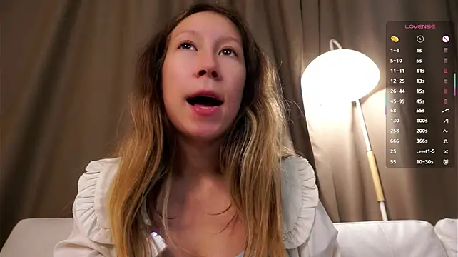 JaclynAronow Chat XXX in diretta