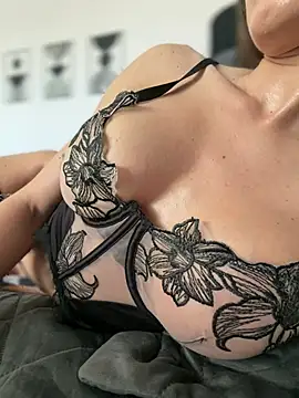 Elegant_girln Live XXX chat