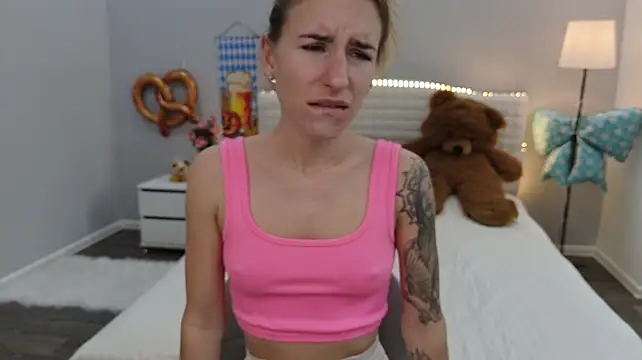 DeboraHorny Adlı Modelin Canlı XXX Sohbeti