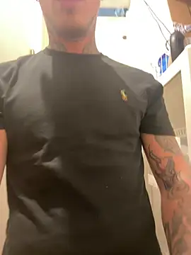 tatuato23 লাইভ XXX চ্যাট