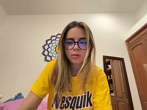 Chat XXX en directo de Jadefoxxy