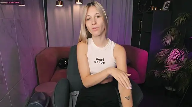 LauraPurr Live XXX-chat