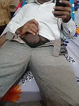 adicma123 ওয়েবক্যাম শো