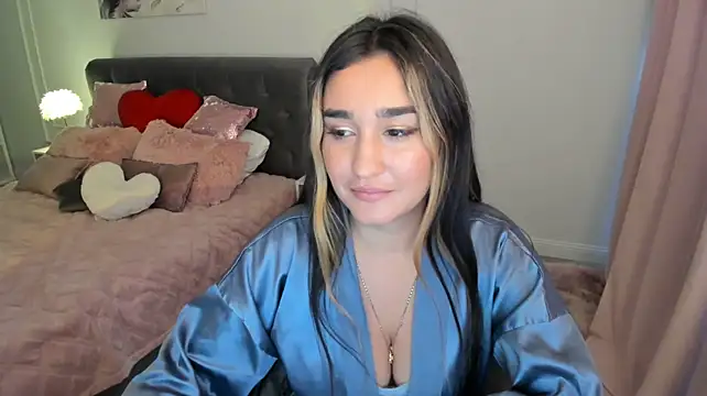 GoldenHeart_1 Adlı Modelin Canlı XXX Sohbeti