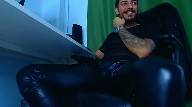 AndrewBanner Chat XXX live
