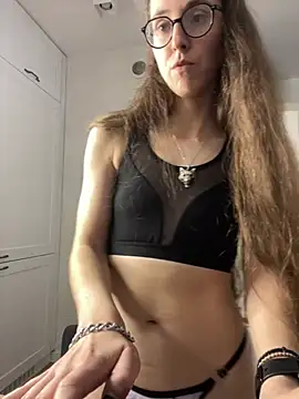 MartiniiSelenna 现场XXX聊天