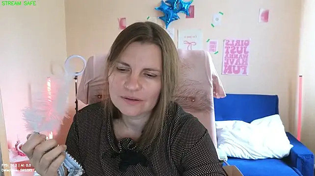 צ'אט XXX בשידור חי של Mirabelle_Velvet