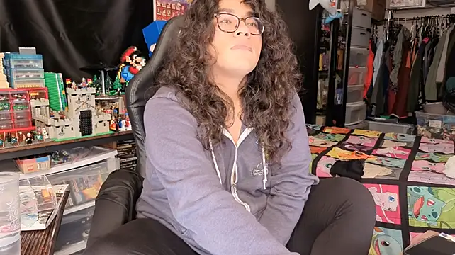 Chat XXX en directo de ShinyCherub