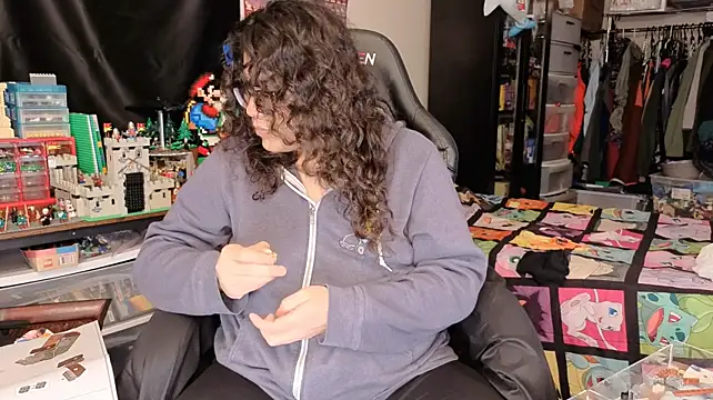 ShinyCherub Chat XXX in diretta