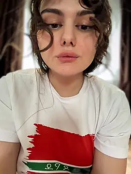NikaMur Adlı Modelin Canlı XXX Sohbeti