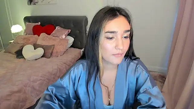 GoldenHeart_1's Live XXX Chat