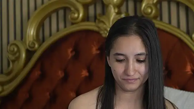 Chat +18 de CarolinaBlair ao vivo