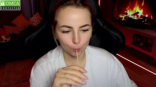 Živý XXX chat Mira_Mermayd