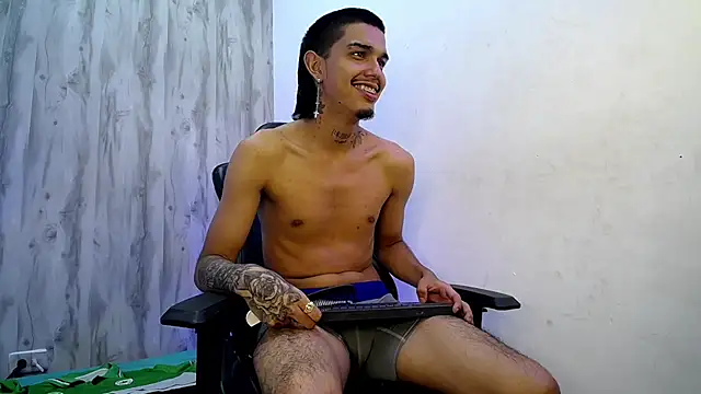 Chat XXX en directo de Tayson_Hot