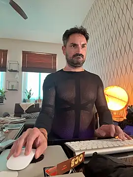 tomz0819n Live XXX chat