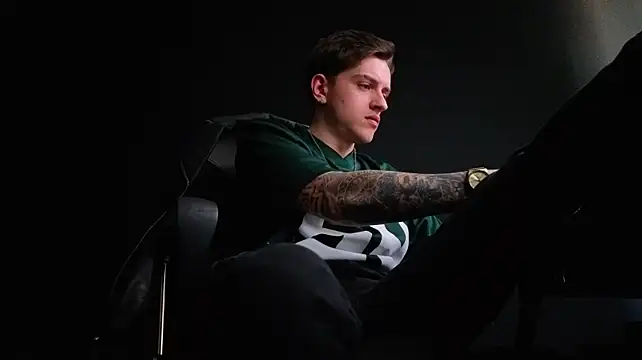 Živý XXX chat FelixStarkk