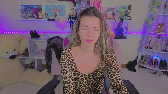 Chatroom XXX en direct de Real_Tini