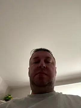 XXX chat uživo modela DorianJeday