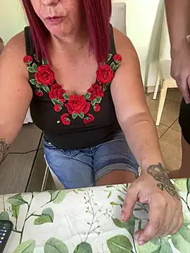 SinfulMarkedQueens XXX чат на живо