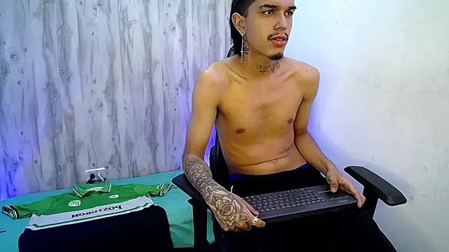 Онлайн чат XXX Tayson_Hot