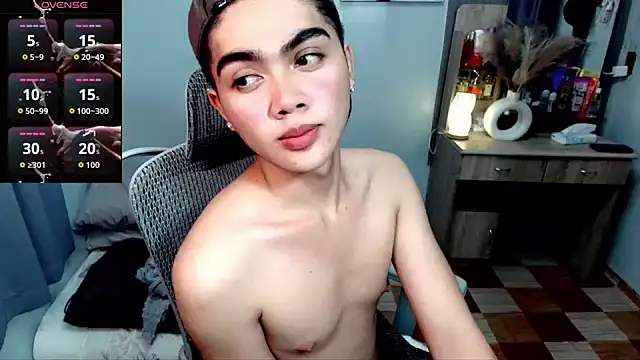 ItsKenny live XXX chat