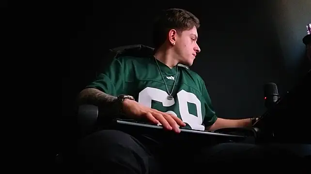 FelixStarkk – Naživo XXX chat