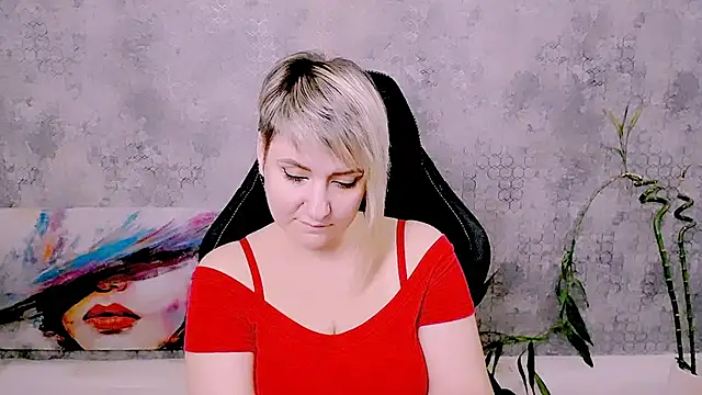 Djullia Live XXX-Chat