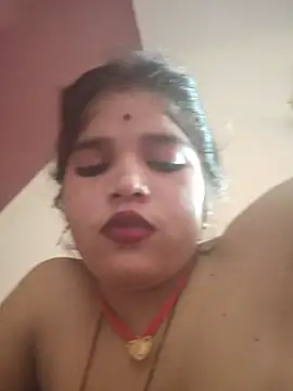 Chat XXX en directo de Mahek_-Love143