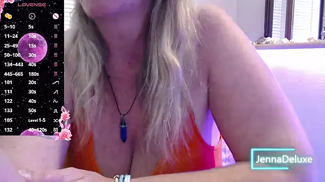 Chat +18 de JennaDeluxe ao vivo