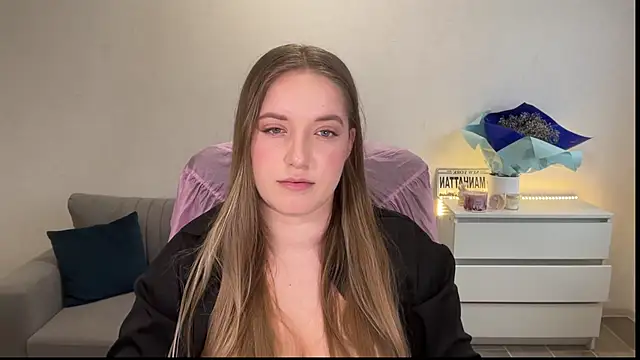 EvaMaddison XXX чат на живо