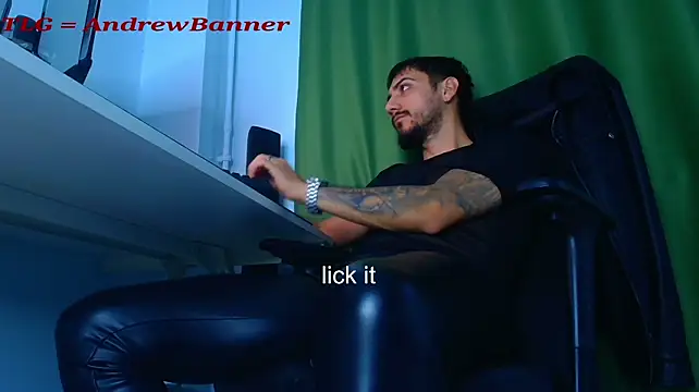 دردشة AndrewBanner الجنسية المباشرة