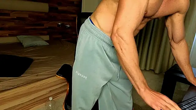 IvanHydee – Naživo XXX chat