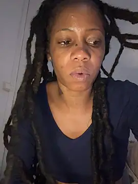 Chat +18 de Cookie_cream87 ao vivo