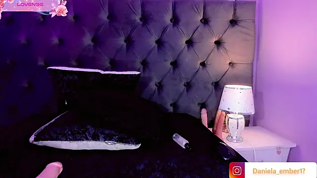 Chat XXX en directo de Amira_Ember