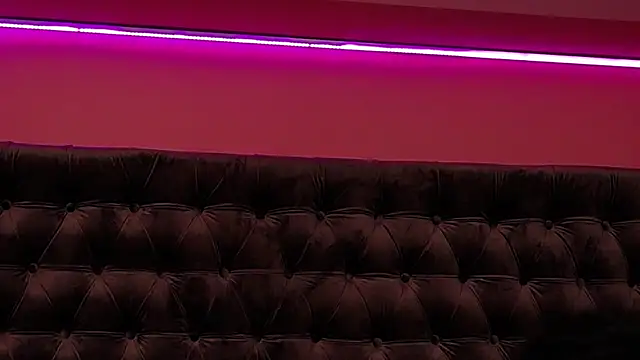StephanyMillan's Live XXX Chat