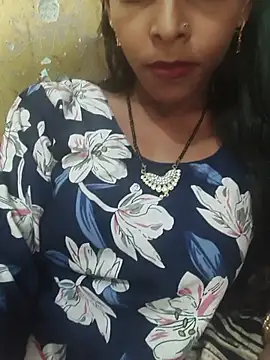 Chat XXX en directo de Itz_Aisha__
