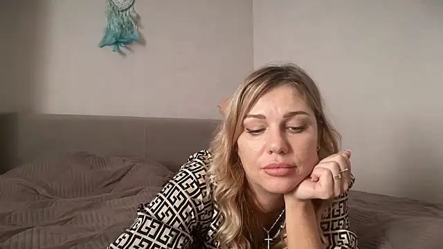 Show modela Moniraya na web-kameri