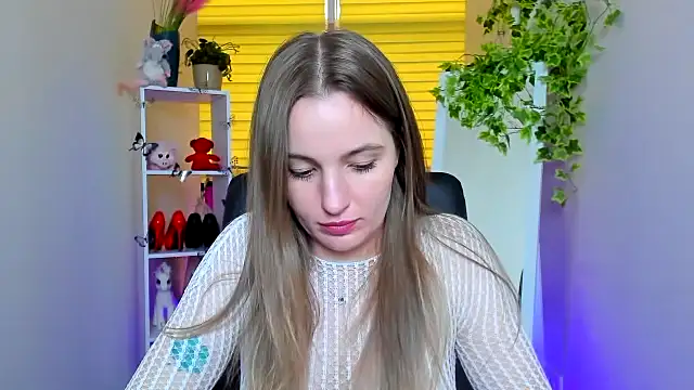 Mila-moon élő XXX-chatje