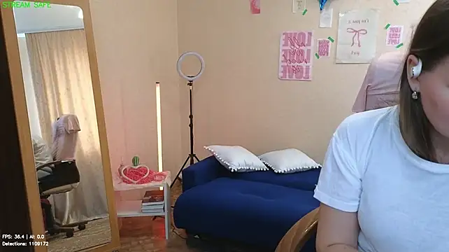 Mirabelle_Velvet Adlı Modelin Canlı XXX Sohbeti
