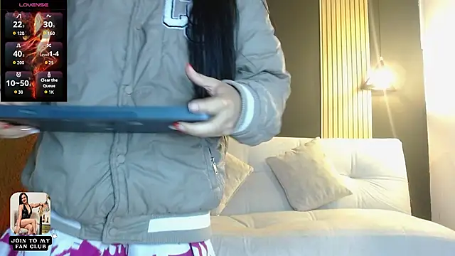 Chat +18 de Victoria_1126 ao vivo