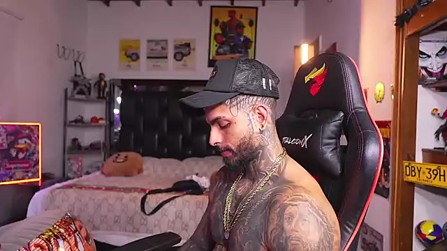 Chat XXX Live logan_hugh8