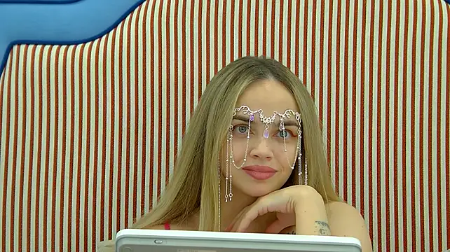 Chat +18 de AnitaVenture ao vivo