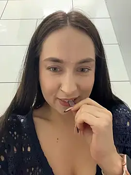 دردشة Holly_Play الجنسية المباشرة
