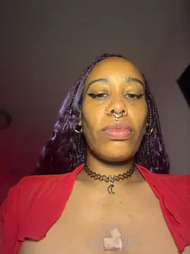 Chat +18 de LUNA4pussy ao vivo