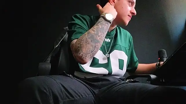 Chat XXX Live FelixStarkk
