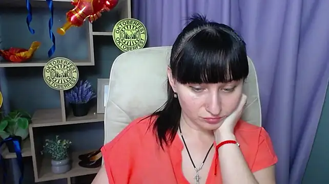 NinaFlawlees – Naživo XXX chat