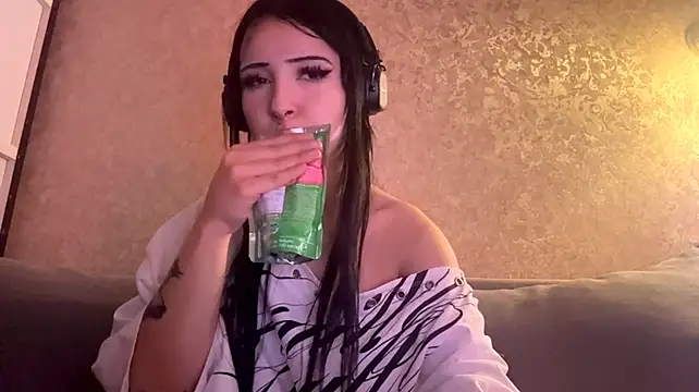 SharikaBabecki Chat XXX in diretta