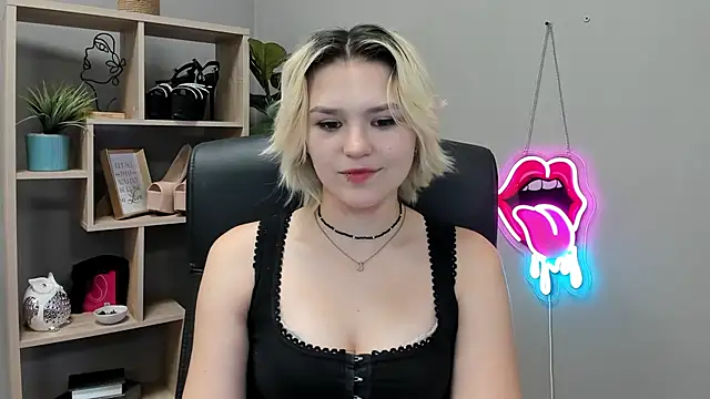SweetLilyxo's Live XXX Chat